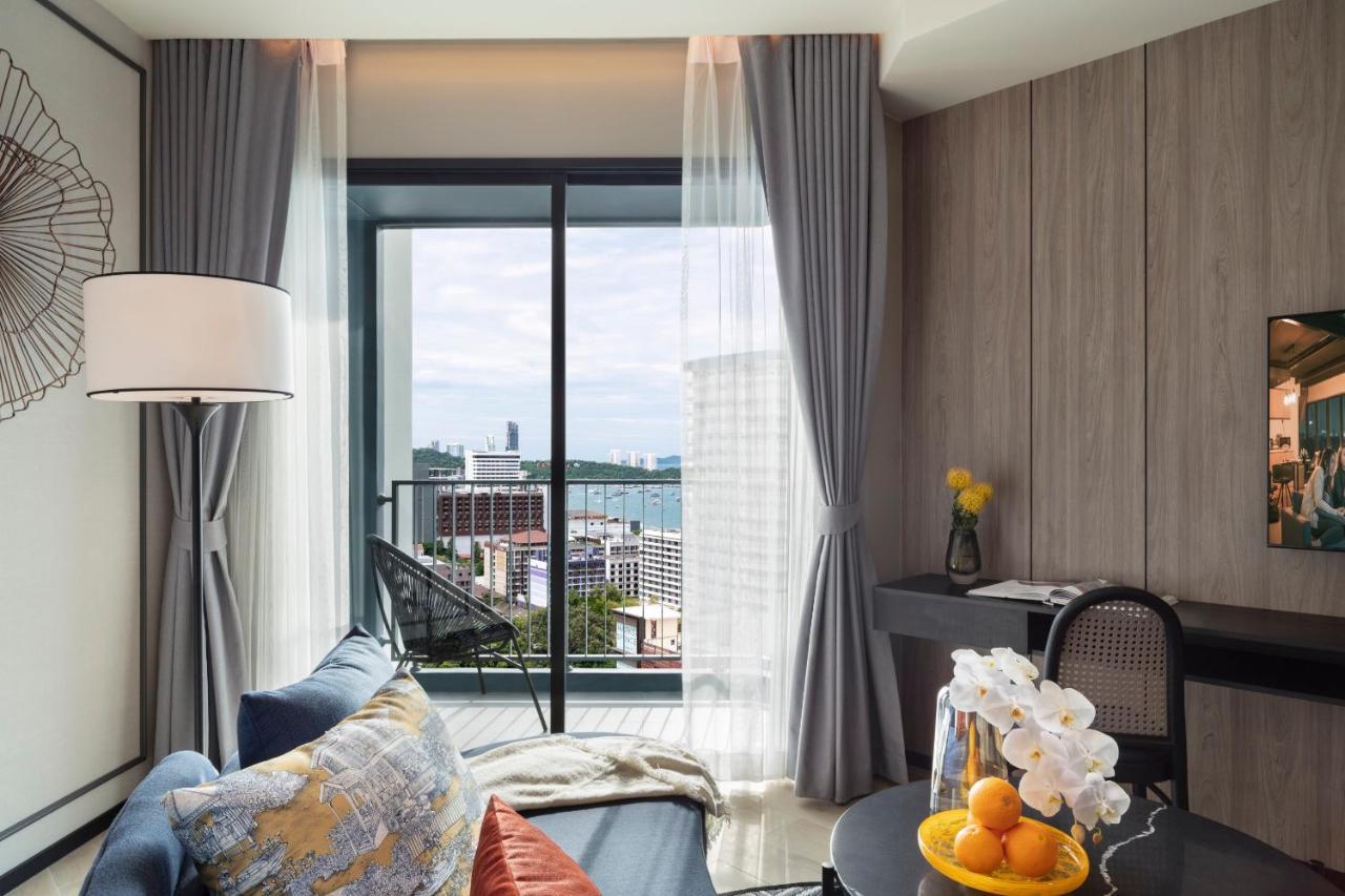 Somerset Pattaya Bagian luar foto Deluxe Ocean View