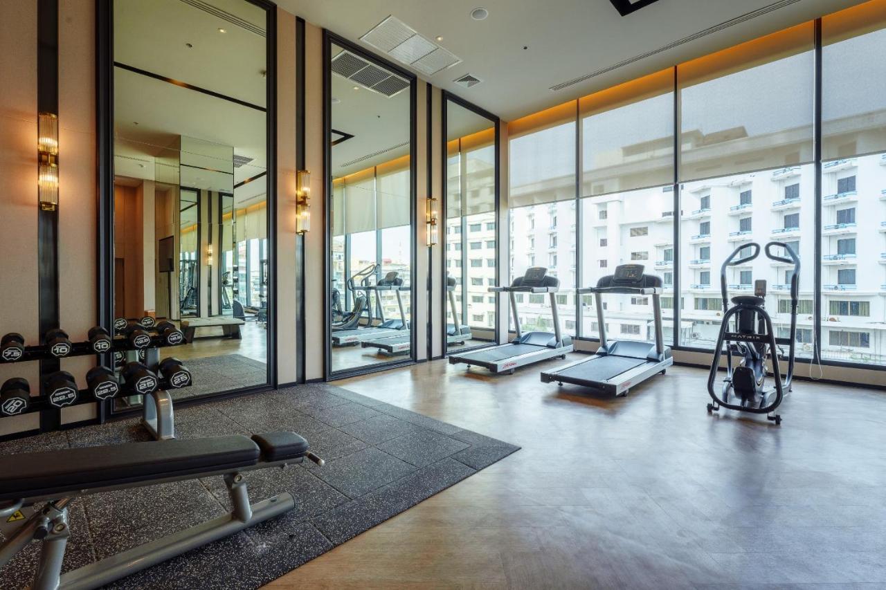 Somerset Pattaya Bagian luar foto The gym at the hotel