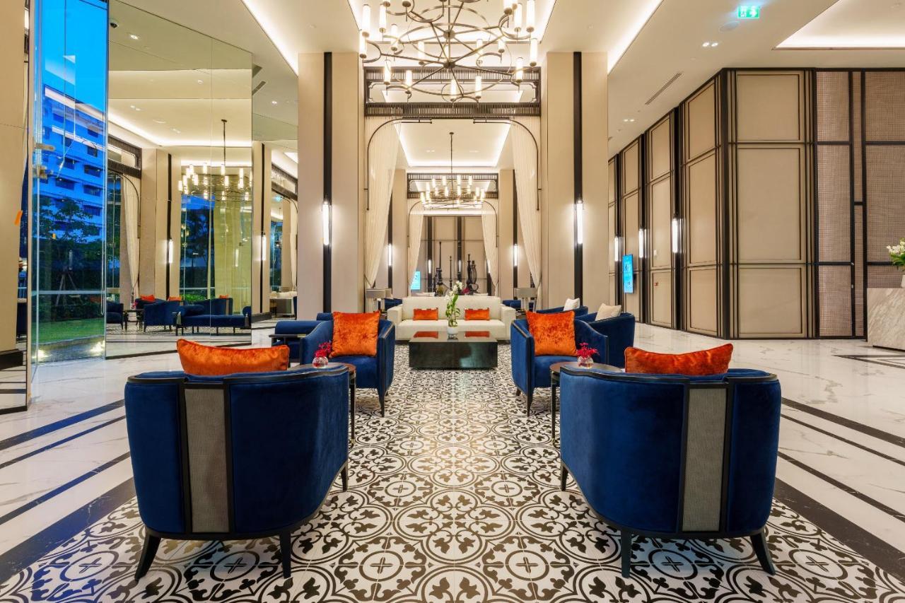 Somerset Pattaya Bagian luar foto The lobby of the hotel