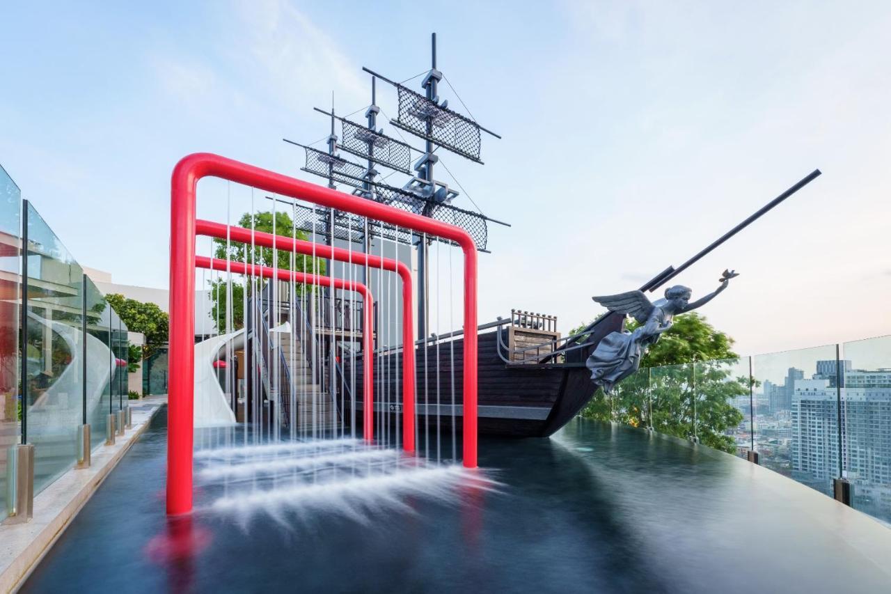Somerset Pattaya Bagian luar foto Fountain